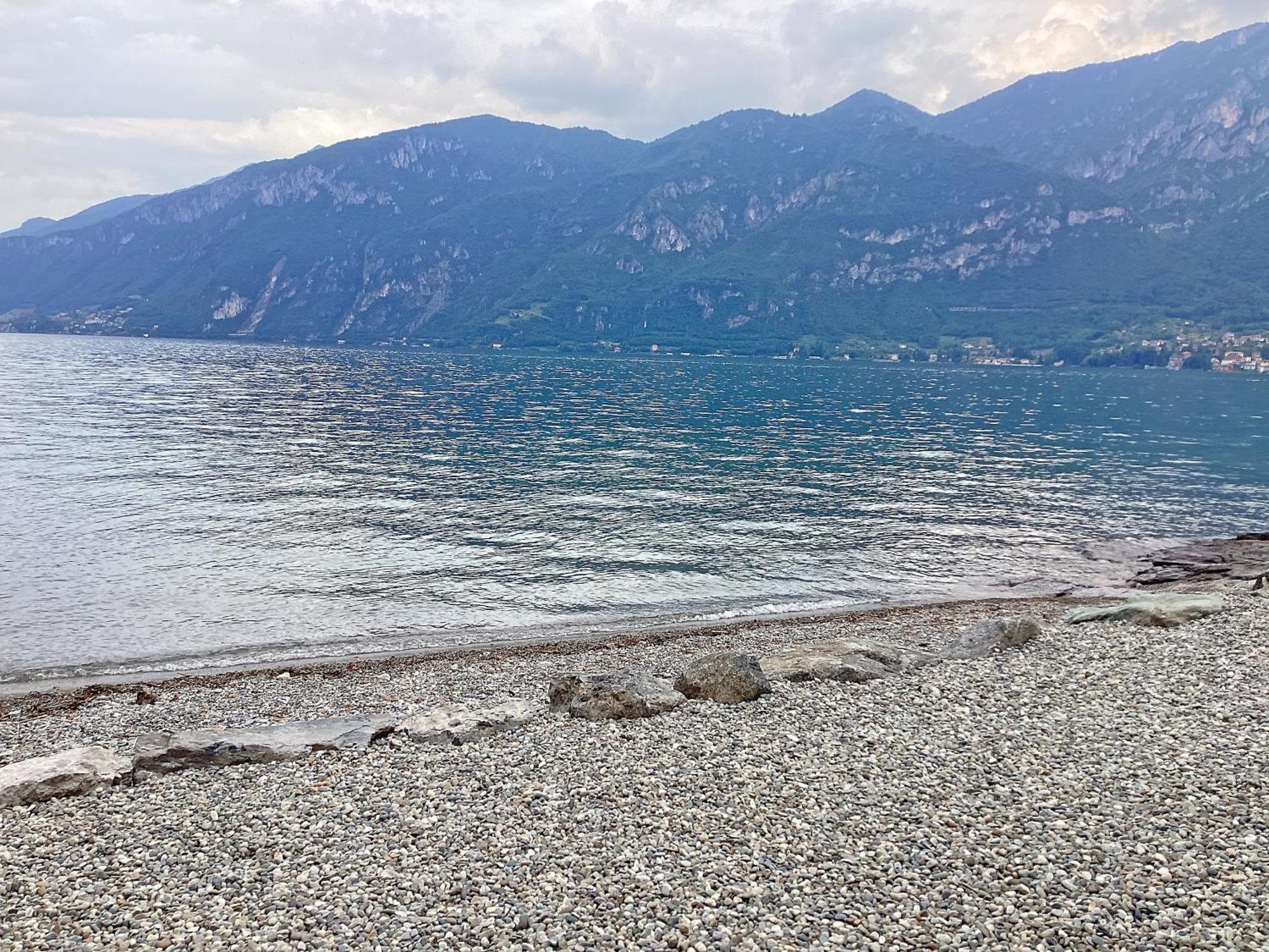 Wonderful Lake Front Appartment Near Bellagio Limonta Buitenkant foto